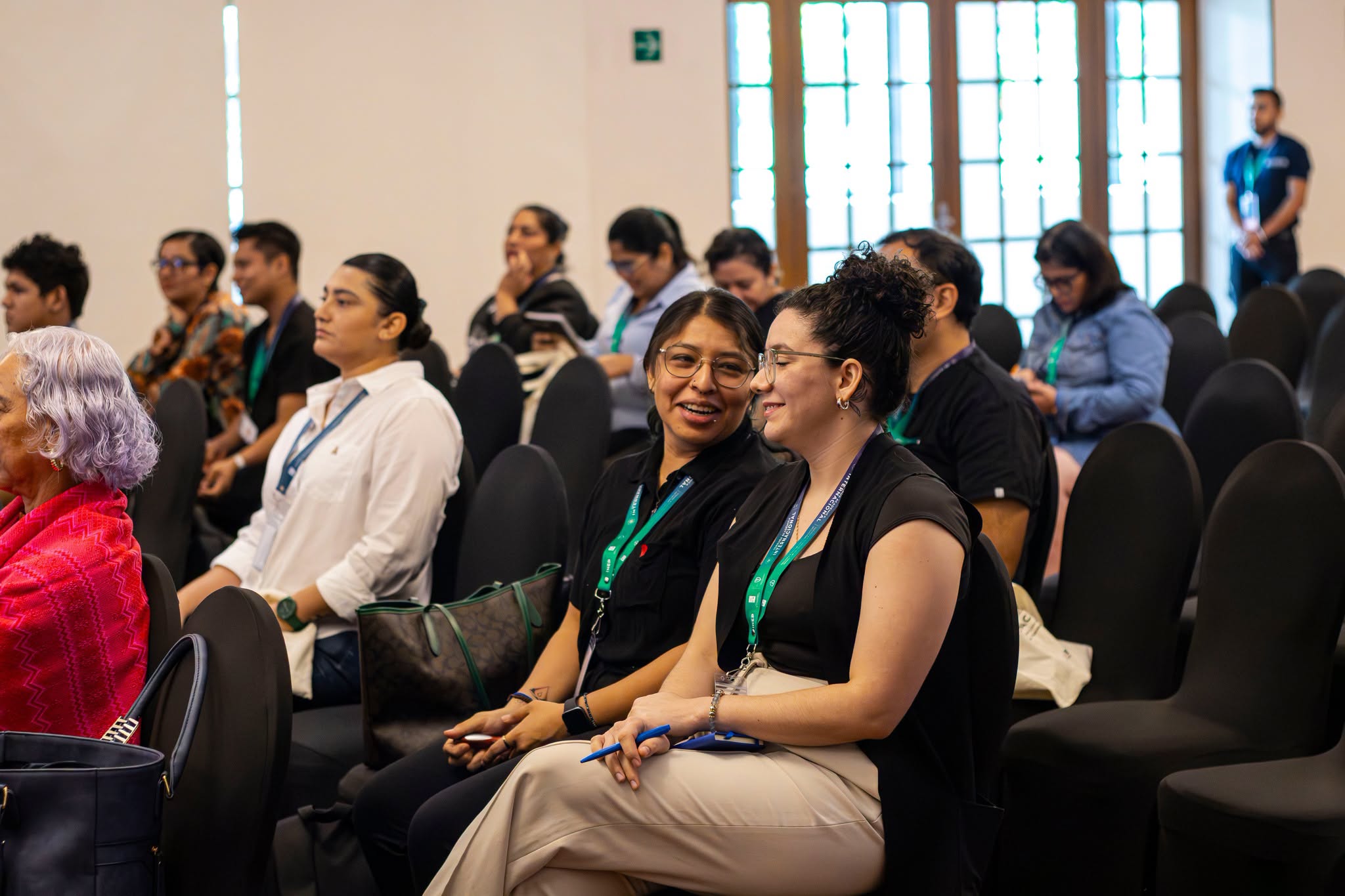 Comunidad profesional reunida en una experiencia INEP